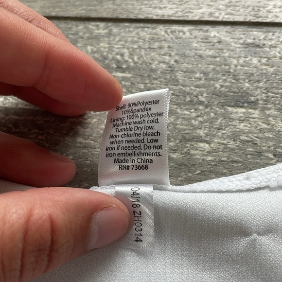 Zoozatz Bucky Badger Crop Top Tank Top with Built in Bra Size XS - Picture 7 of 9